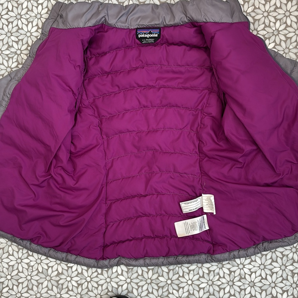 Girl's Patagonia Down Sweater in Smokey Violet, Size L(12) - Picture 4 of 12
